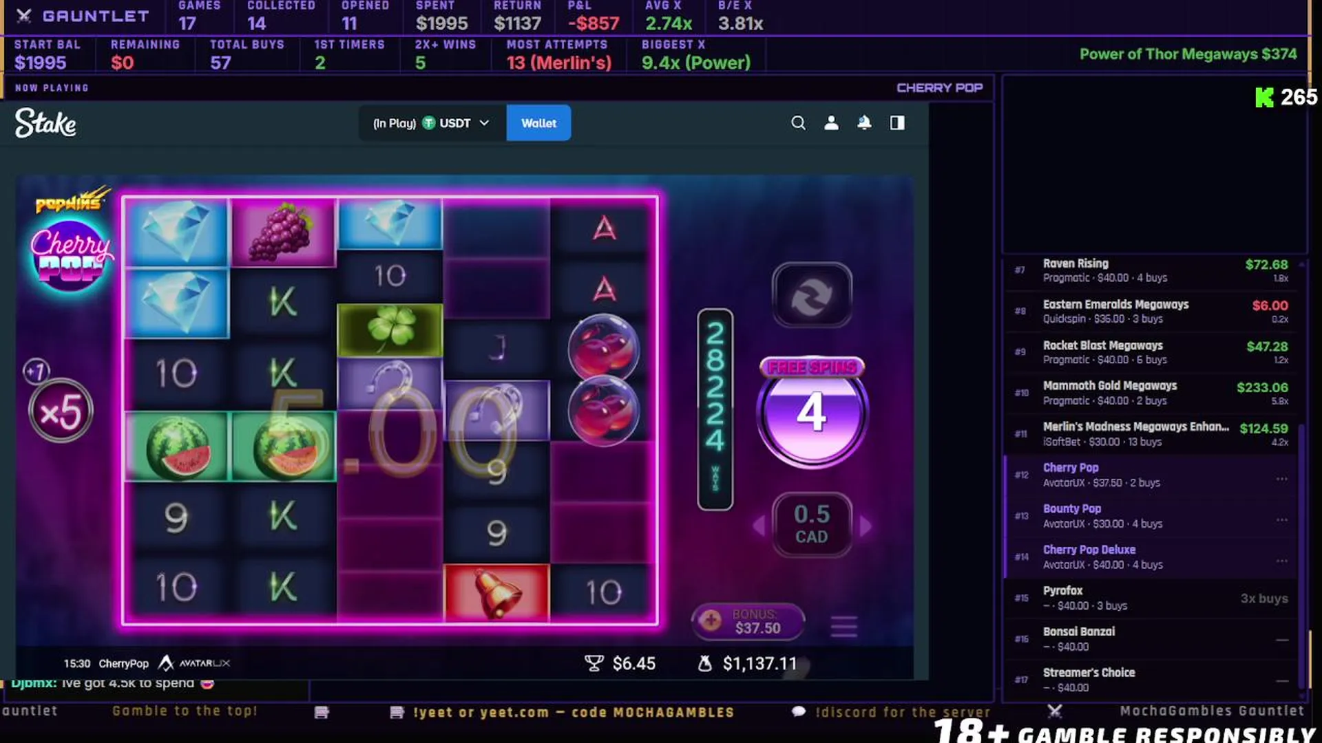 Slot visualmente limpio con acento verde agua y profundidad